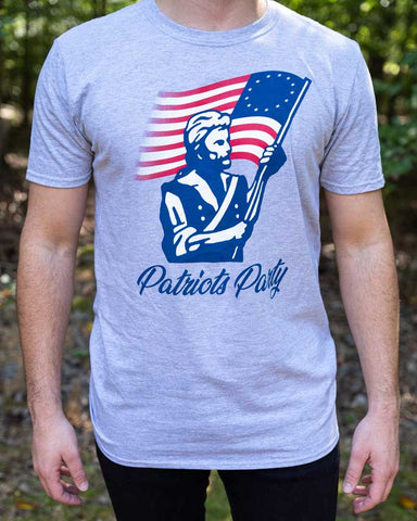 This Patriots Party T Shirt is a short-sleeve, crew-neck. Available in Light Grey. Size M-XXXXL. 